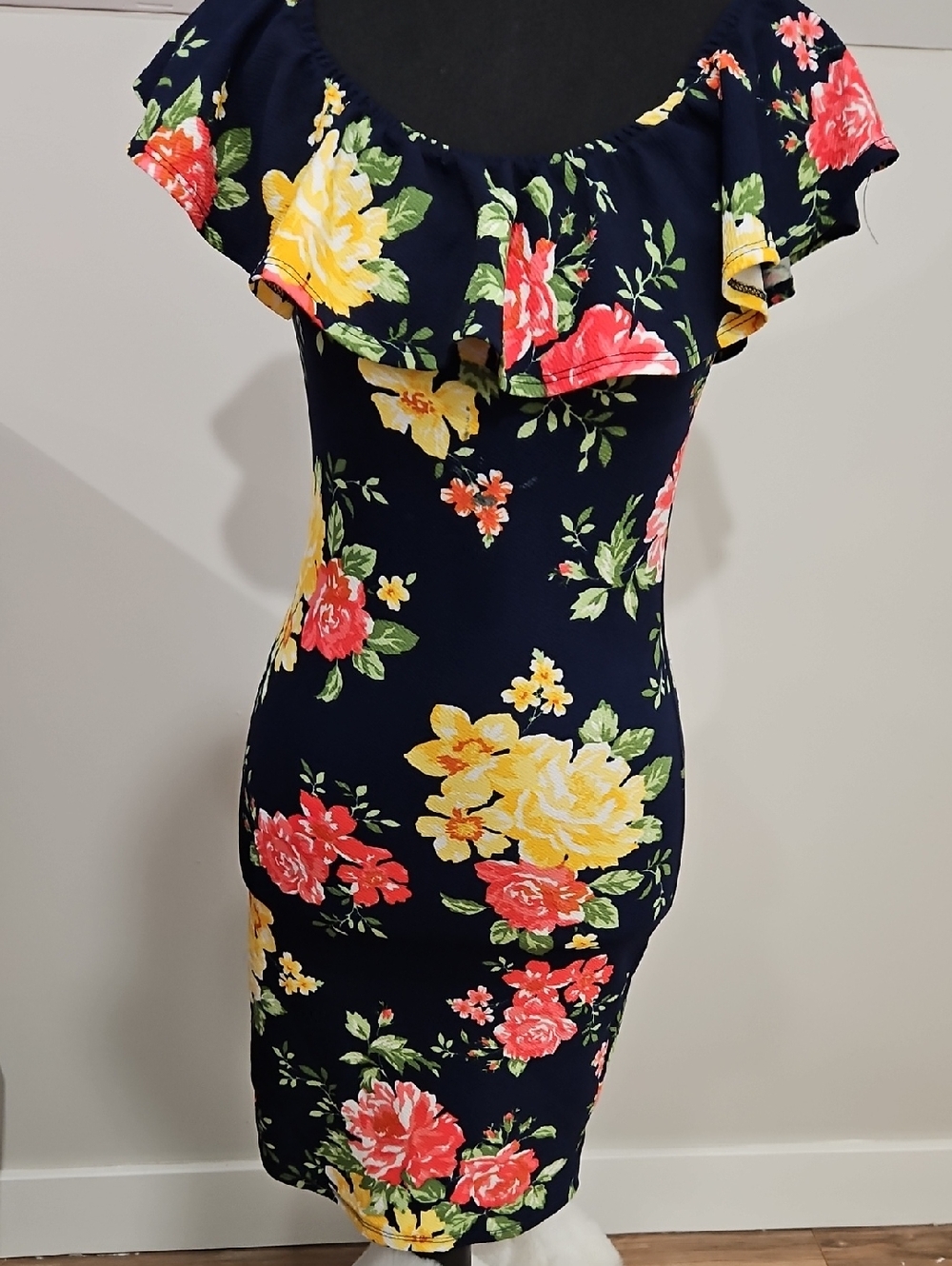 FULL CIRCLE Women's Floral Off-Shoulder Bodycon Dress. Size S